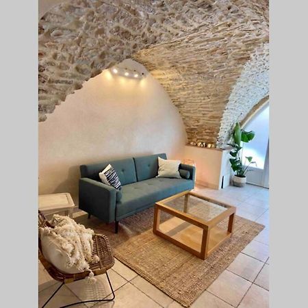 Superbe Appartement En Pierre Fraichement Renove Bernis Luaran gambar